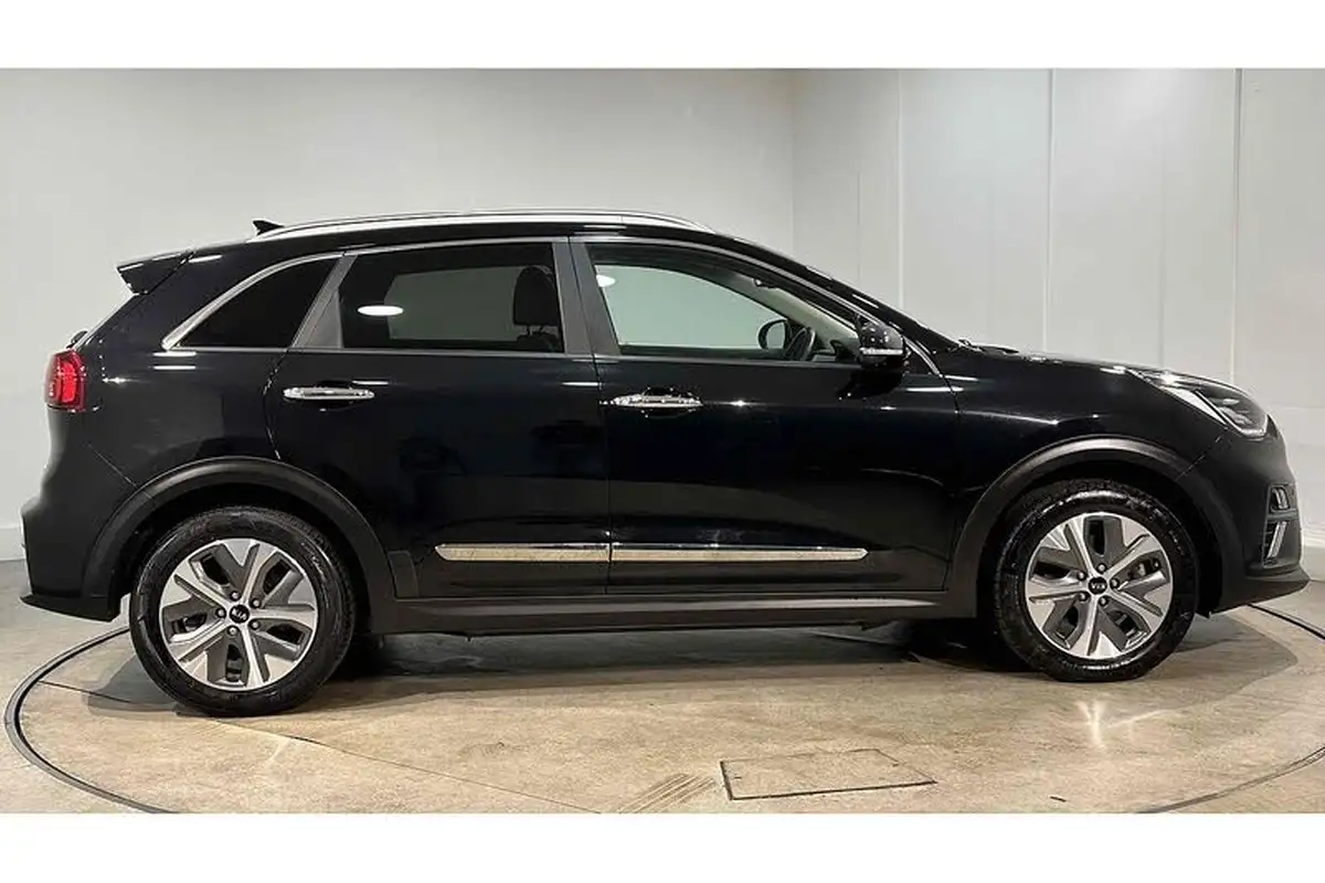 2021-kia-e-niro-ev-4-big-4
