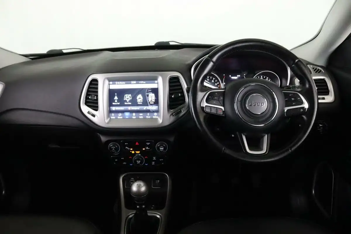 2019-jeep-compass-14-multiair-ii-longitude-big-13