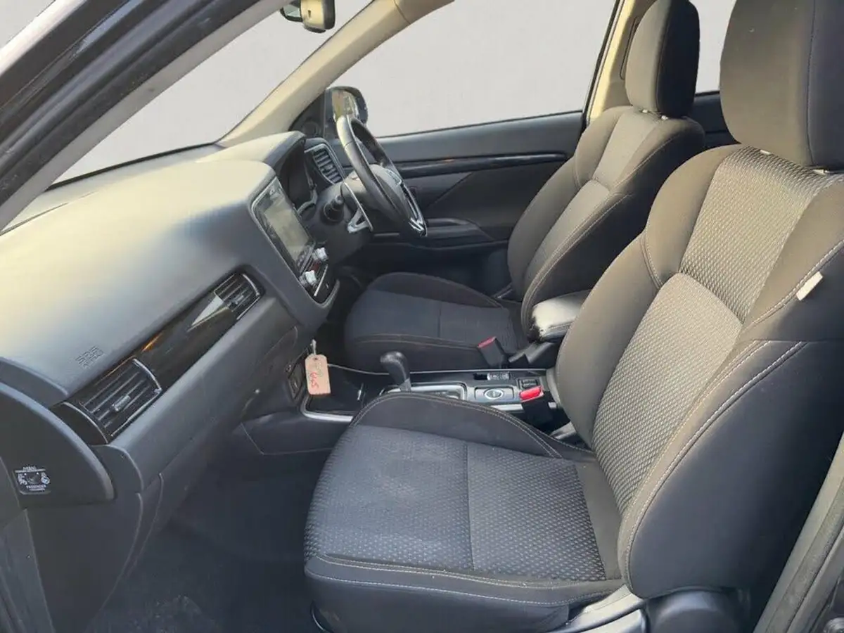 2021-mitsubishi-outlander-20-design-big-13