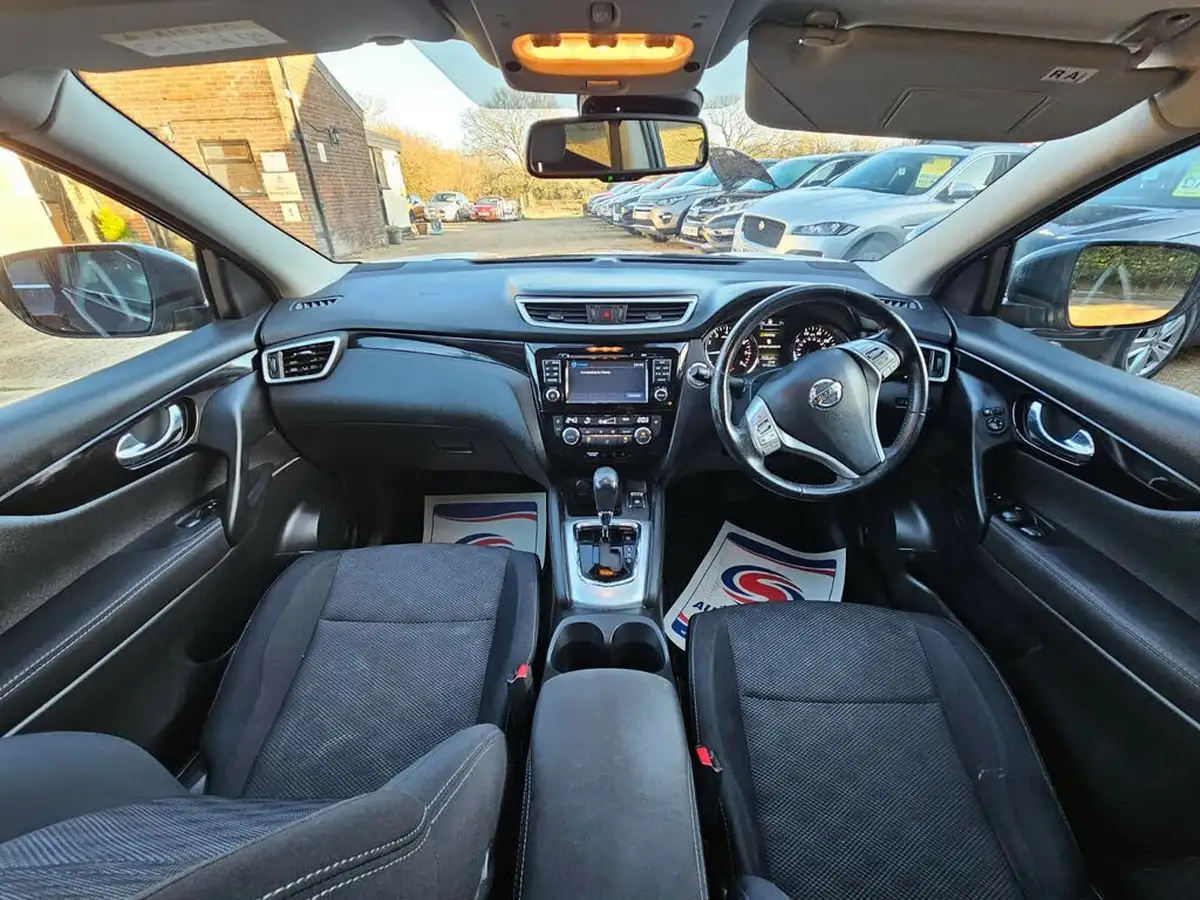 2015-nissan-qashqai-12-n-tec-xtronic-cvt-big-19