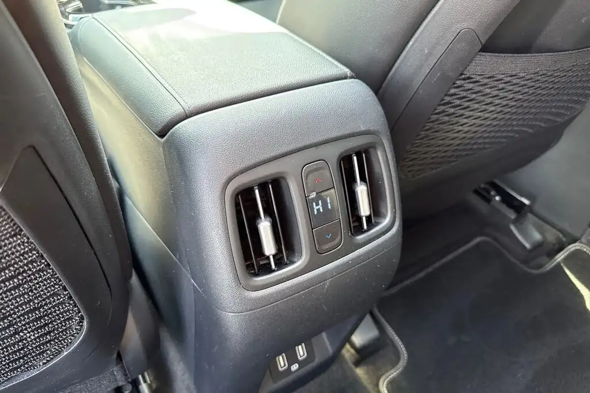 2022-hyundai-tucson-16-t-gdi-ultimate-265ps-4wd-phev-auto-big-37