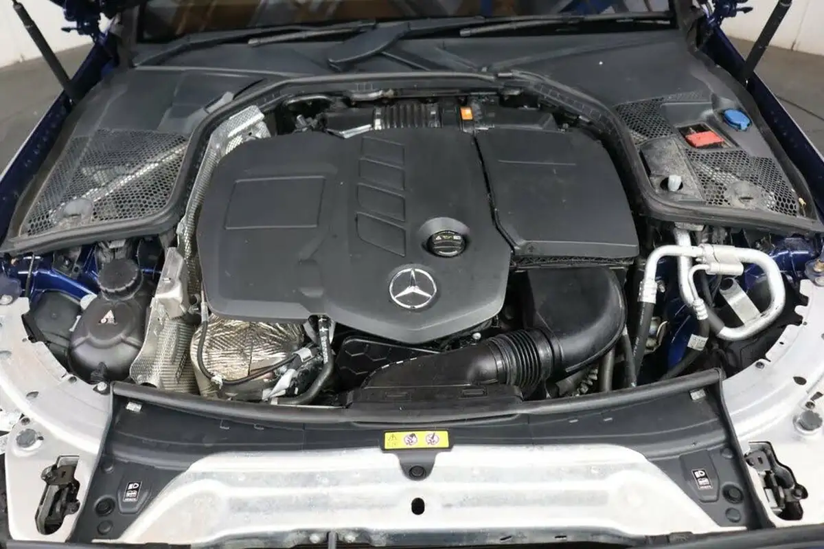 2021-mercedes-benz-c-class-20d-c220d-amg-line-edition-premium-estate-5d-big-18