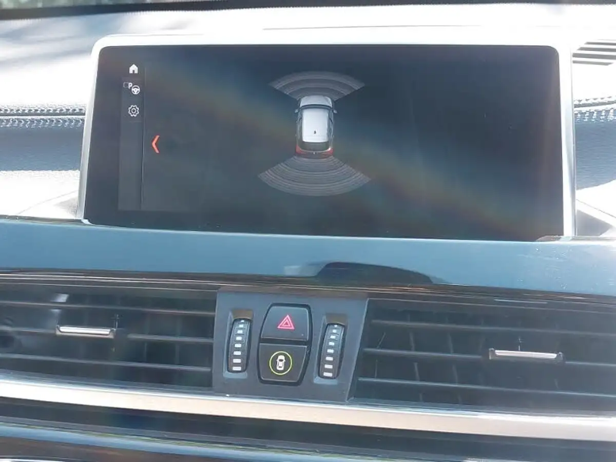 2021-bmw-x1-20-sdrive20i-xline-big-17