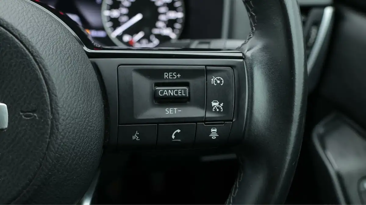 2022-nissan-qashqai-13-dig-t-acenta-premium-140ps-big-23