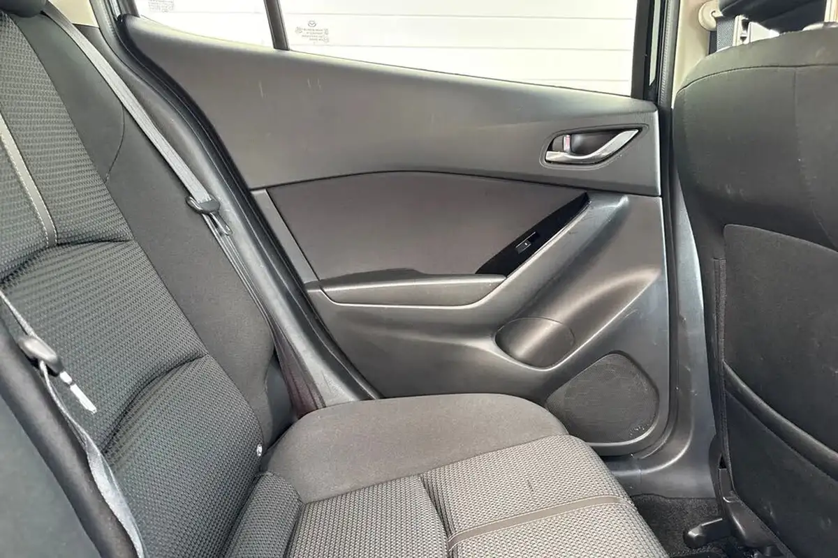 2017-mazda-mazda3-20-se-l-nav-hatchback-5d-big-33