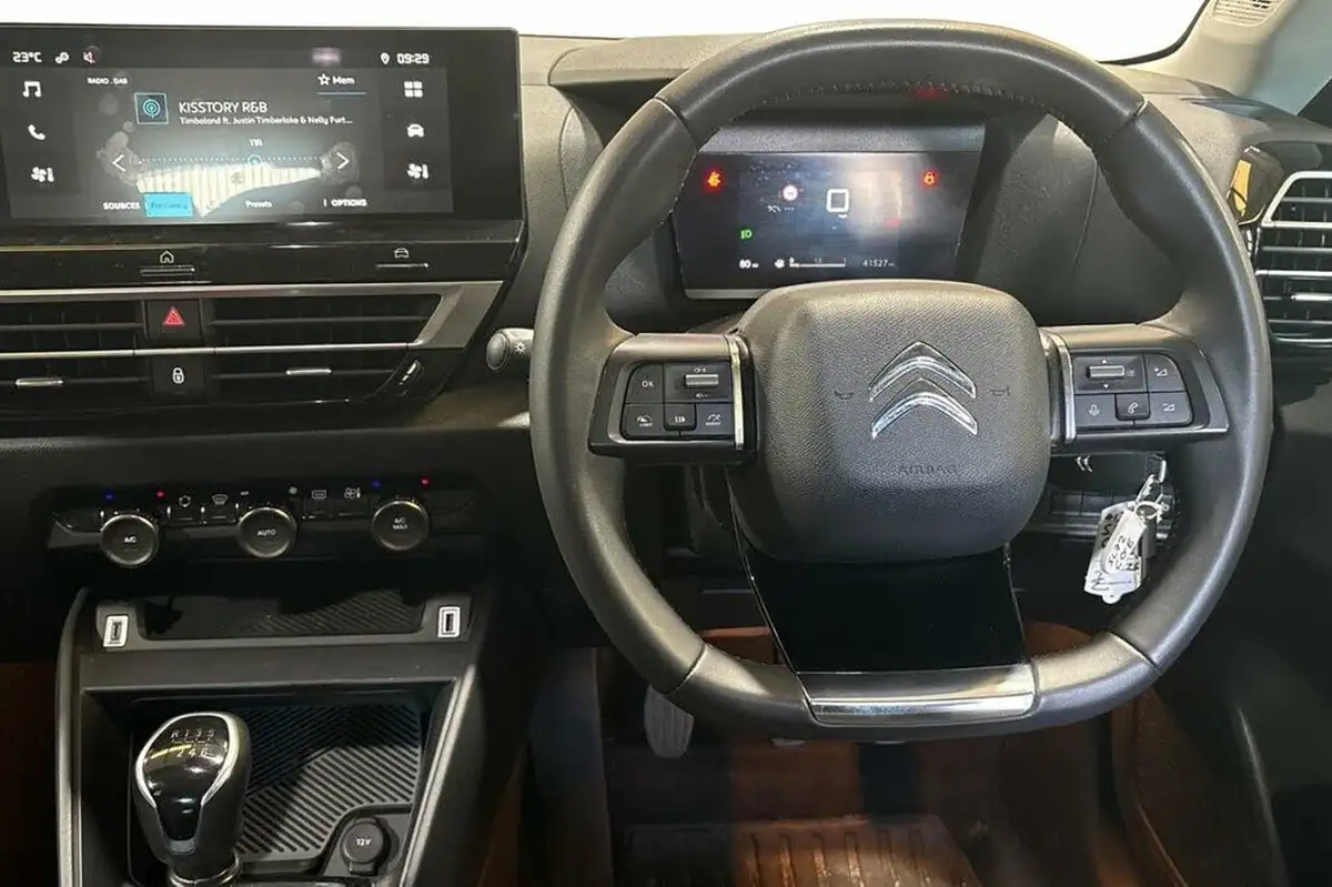 2022-citroen-c4-12-puretech-sense-big-9
