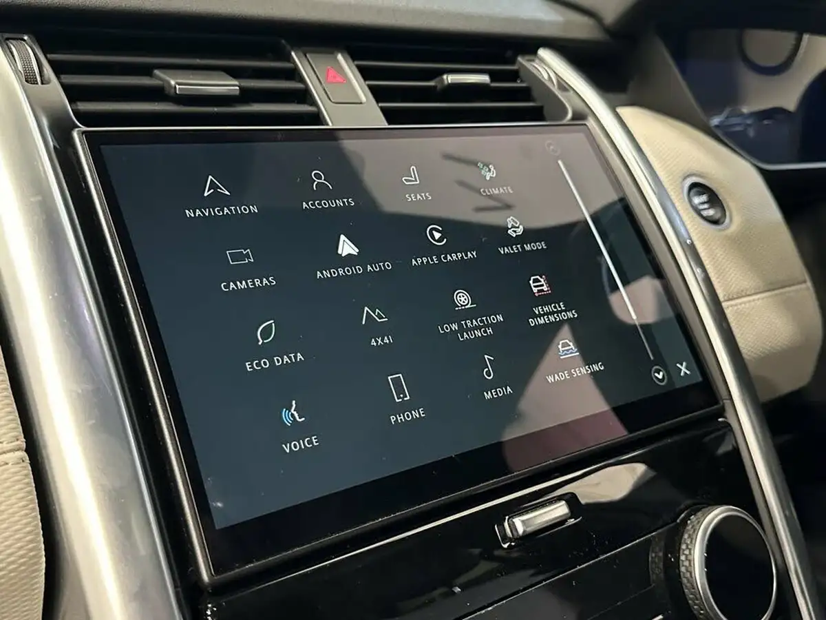 2021-land-rover-discovery-30-d300-r-dynamic-hse-big-34