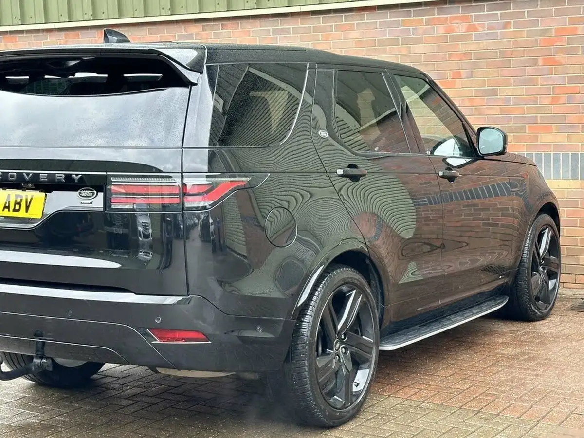 2021-land-rover-discovery-30-d300-r-dynamic-hse-big-58
