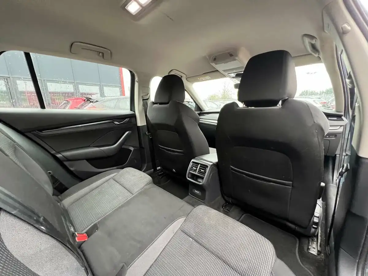 2022-skoda-octavia-14-tsi-se-technology-estate-big-24