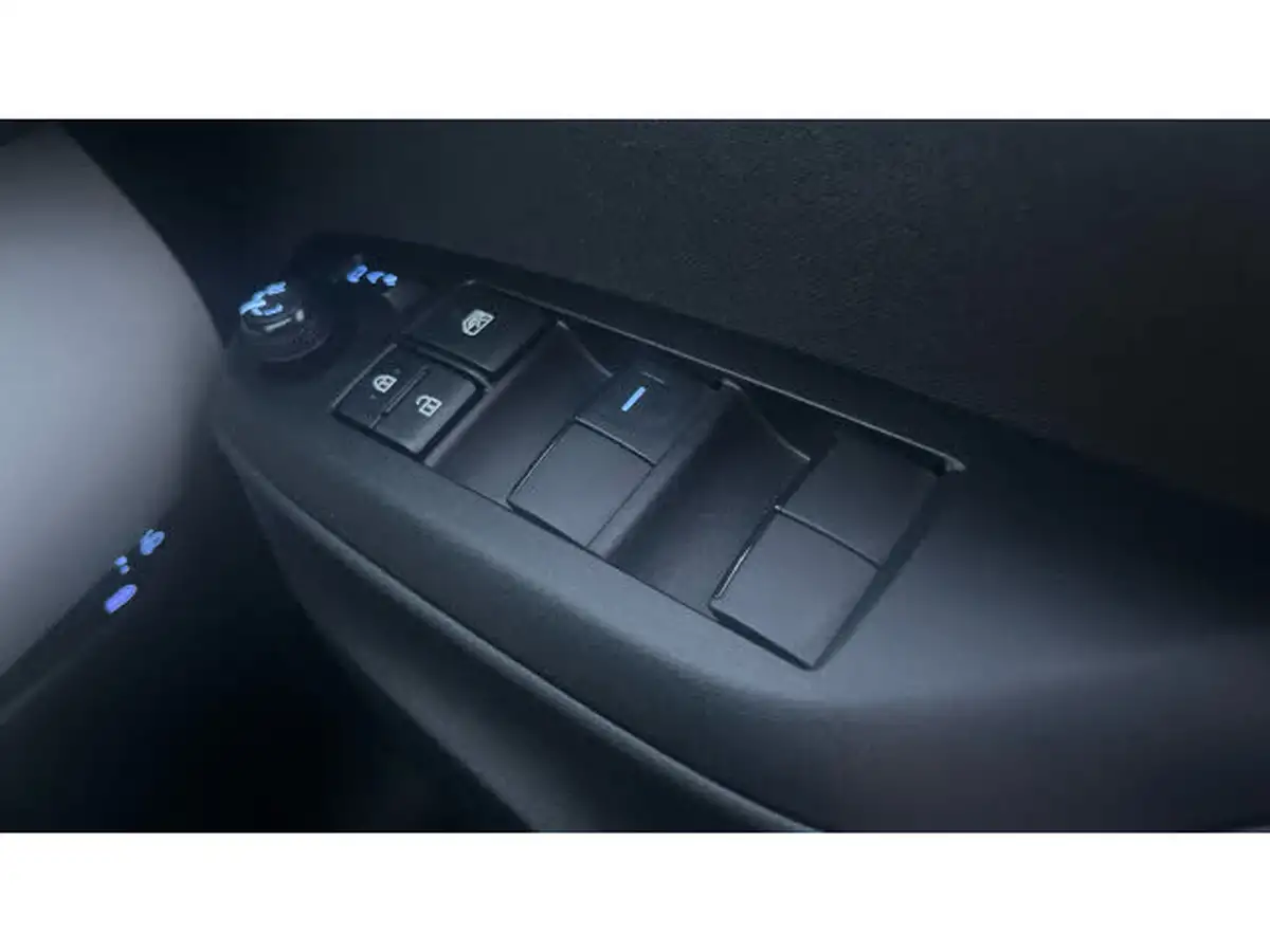 2022-toyota-yaris-cross-15-vvt-i-excel-city-packpan-roof-big-24