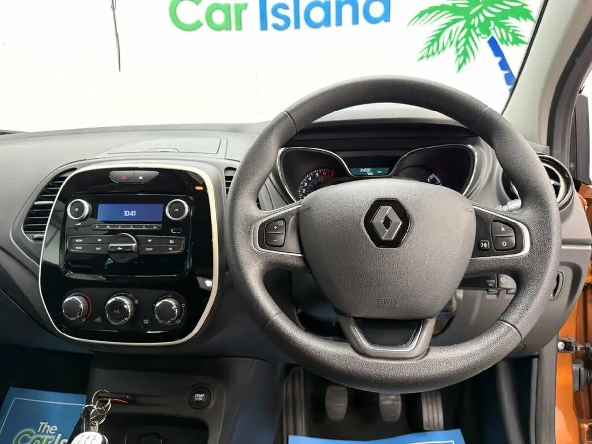 2018-renault-captur-09-tce-play-big-18