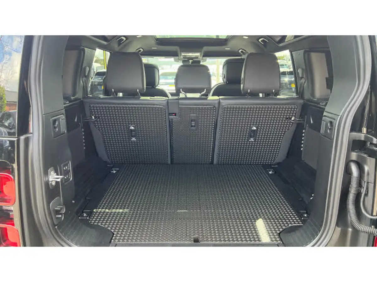 2024-land-rover-110-defender-30-d350-x-dynamic-hse-big-9