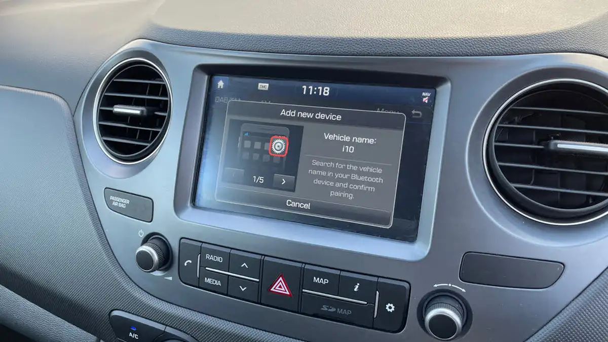 2019-hyundai-i10-10-play-big-24