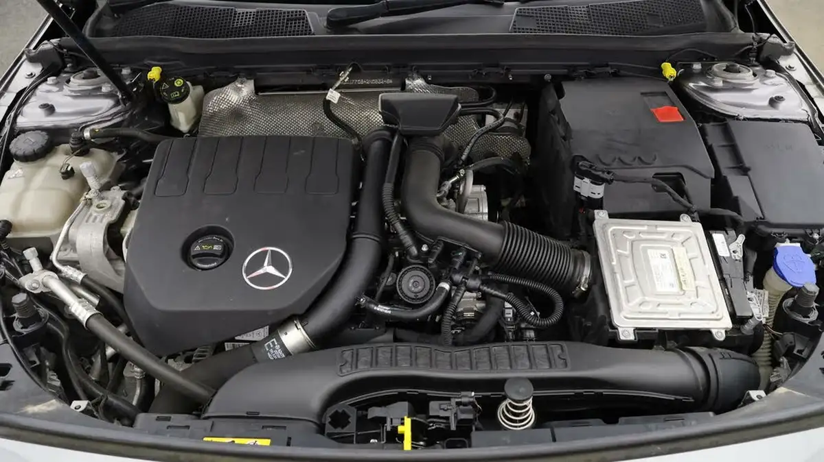 2019-mercedes-benz-a-class-13-a180-sport-hatchback-5d-1332cc-big-18