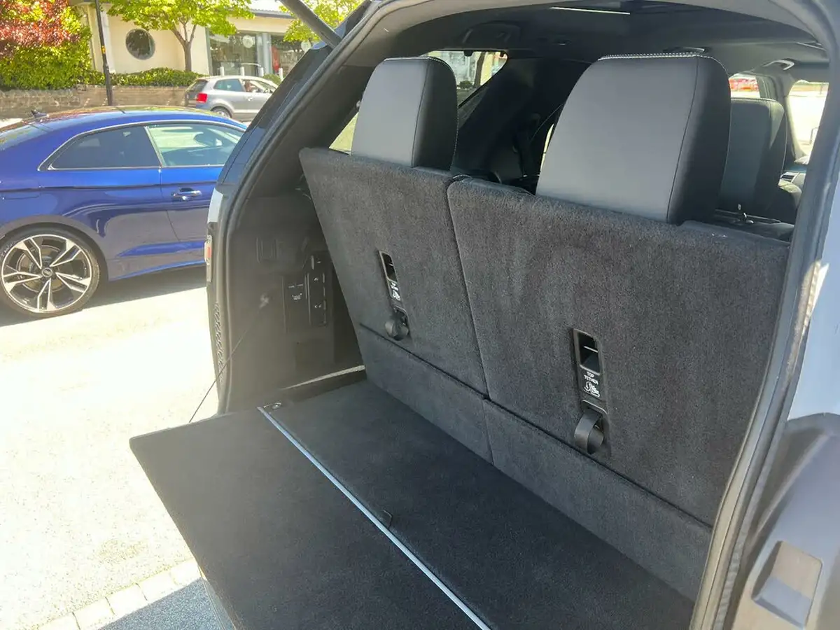 2021-land-rover-discovery-30-d250-r-dynamic-se-250ps-big-35