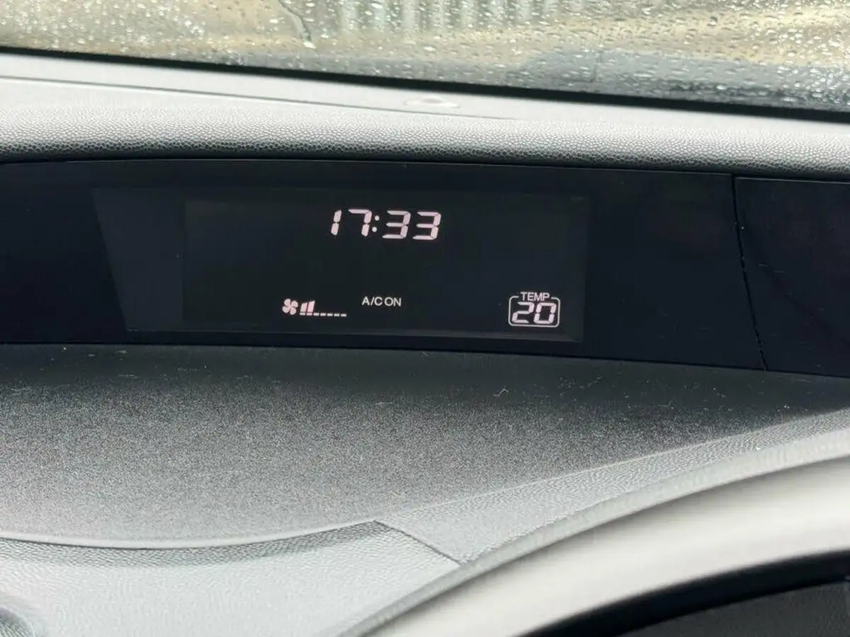 2009-honda-civic-18-si-i-vtec-big-37