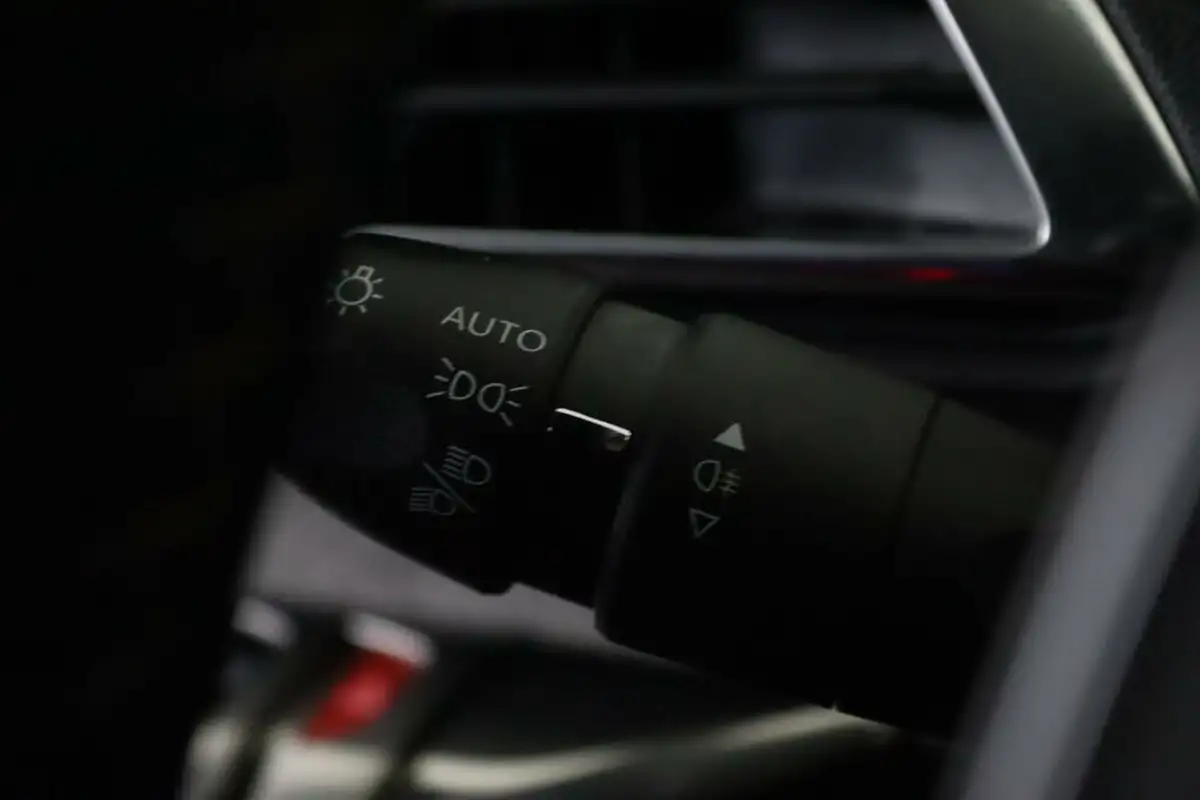 2022-peugeot-3008-suv-12-puretech-gt-big-22