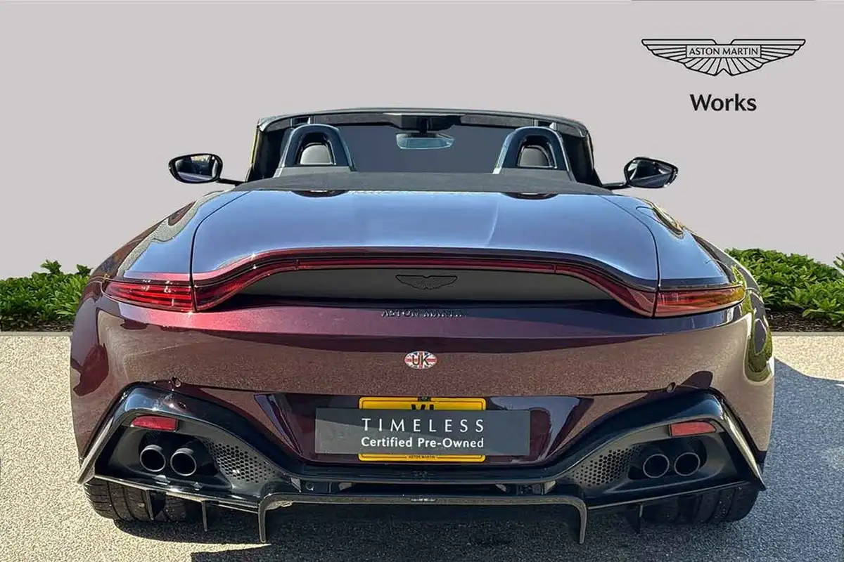 2021-aston-martin-vantage-big-13