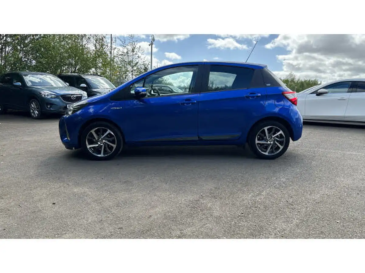 2020-toyota-yaris-15-vvt-i-y20-98bhp-hybrid-1497cc-e-cvt-big-16
