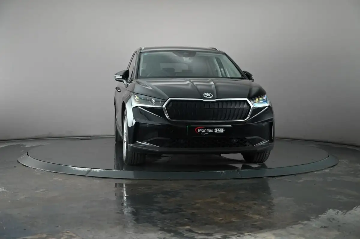 2023-skoda-enyaq-e-80-82-kwh-station-wagon-big-4