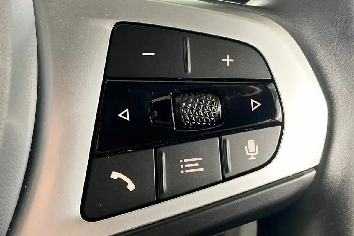 2024-bmw-1-series-15-118i-m-sport-lcp-dct-big-34