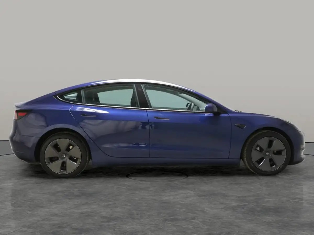 2022-tesla-model-3-e-long-range-big-10