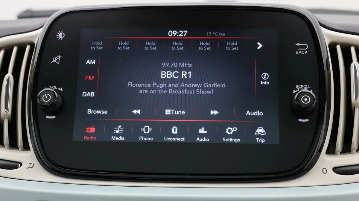 2023-fiat-500-10-big-11
