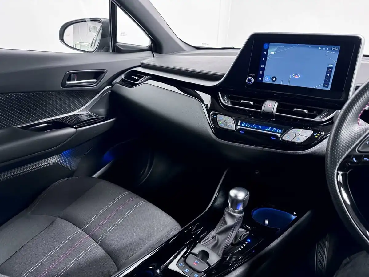2022-toyota-c-hr-18-vvt-i-gr-sport-big-23