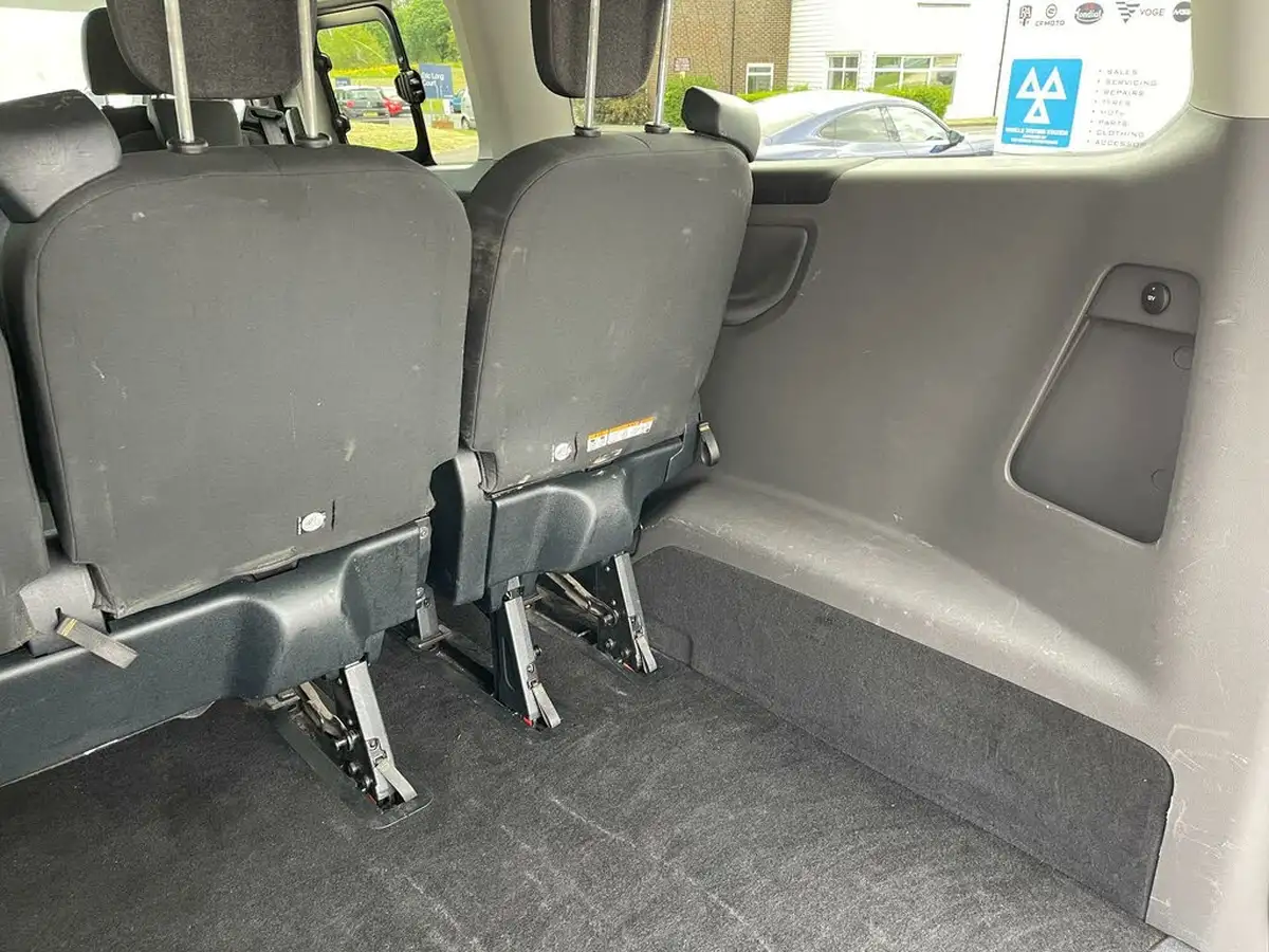 2018-ford-tourneo-custom-20tdci-320-l1-zetec-105ps-big-31
