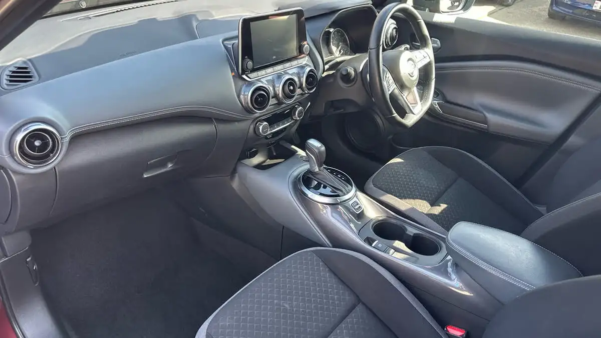2021-nissan-juke-10-dig-t-n-connecta-dct-big-9