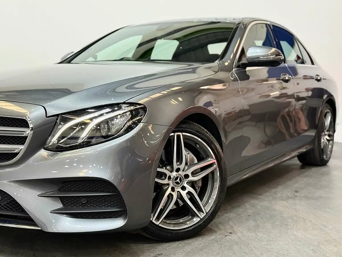 2017-mercedes-benz-e-class-20d-e220d-amg-line-ss-saloon-4d-big-13