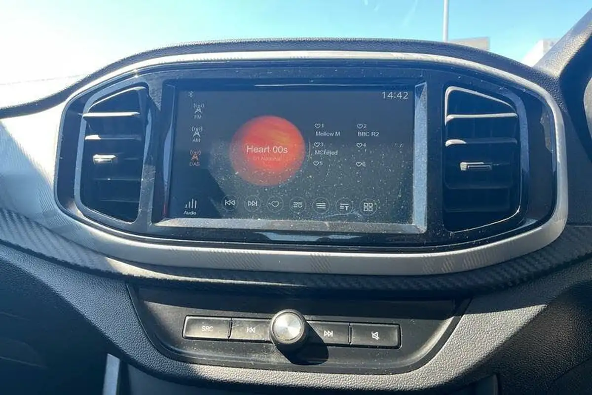 2022-mg-mg3-15-vti-tech-exclusive-nav-big-24