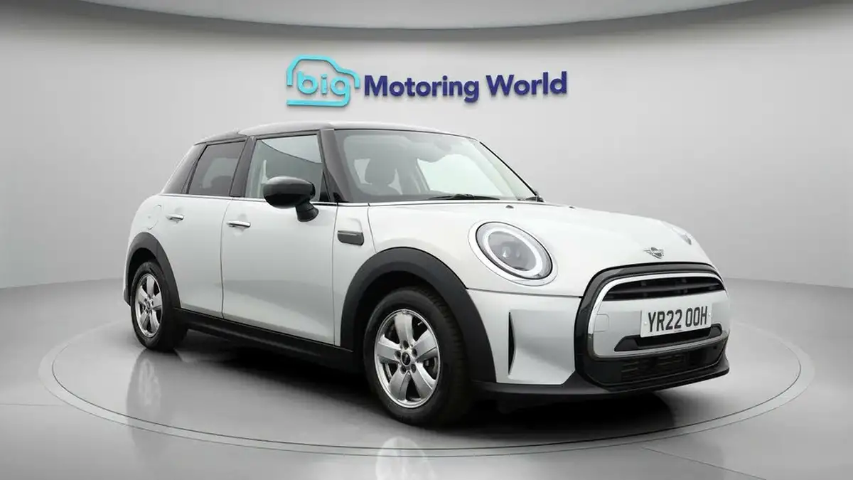 2022-mini-cooper-15-cooper-classic-hatchback-5d-auto-big-0