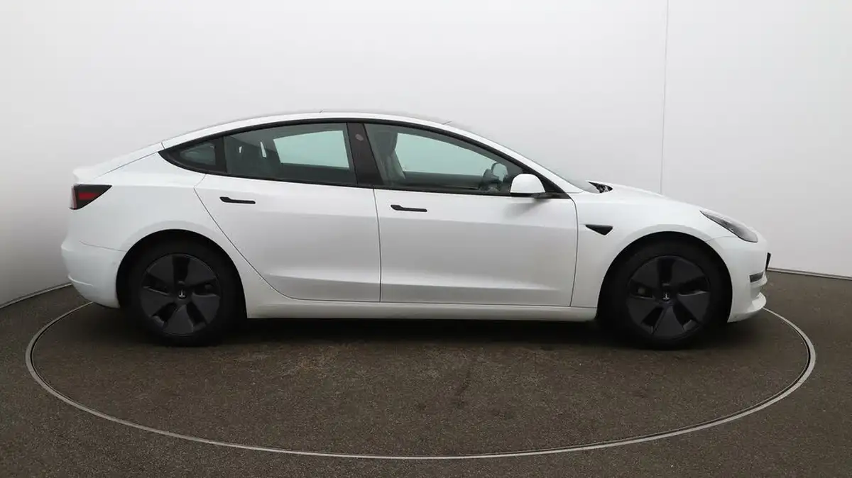 2021-tesla-model-3-e-long-range-4x4-big-47