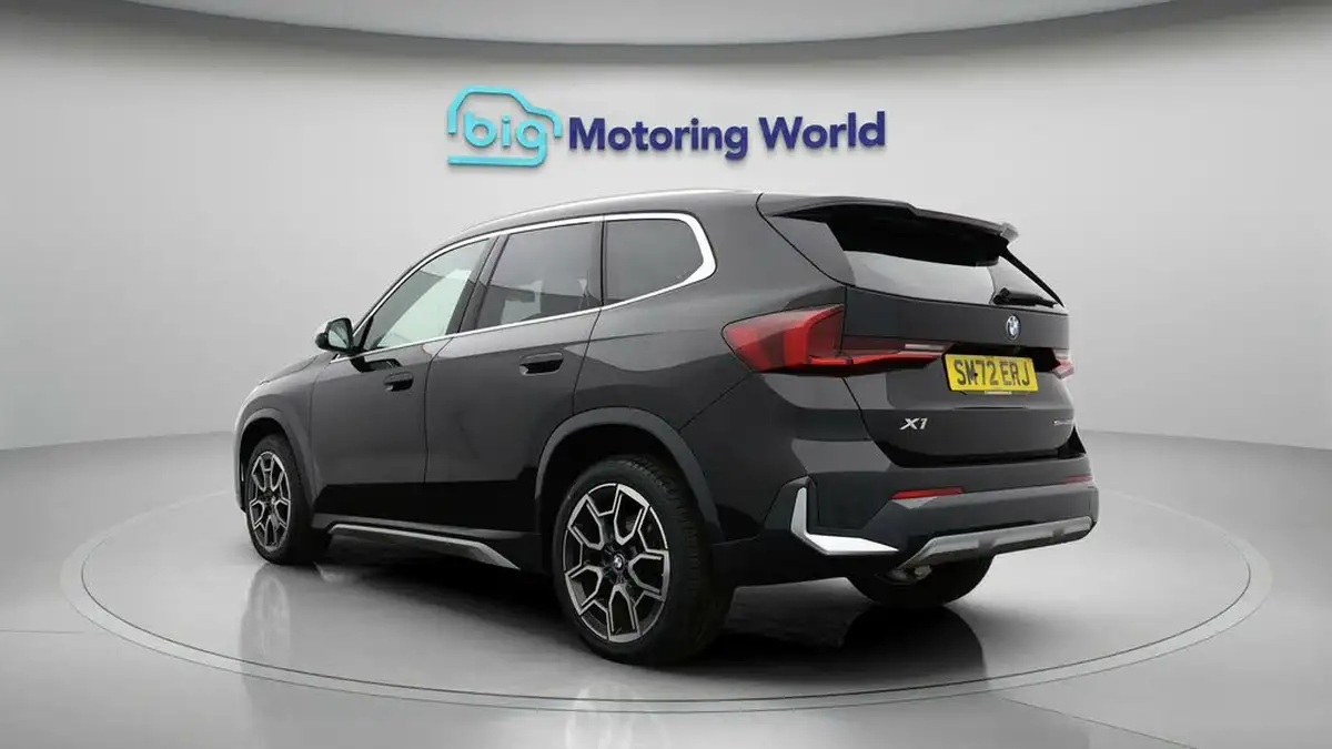 2022-bmw-x1-15-sdrive20i-xline-big-4