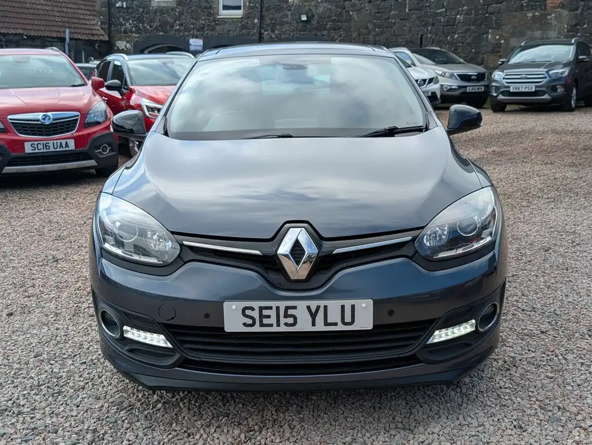 2015-renault-megane-15td-limited-big-2