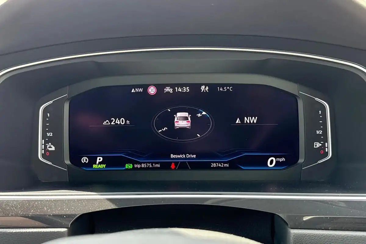 2021-volkswagen-tiguan-14-tsi-r-line-big-60