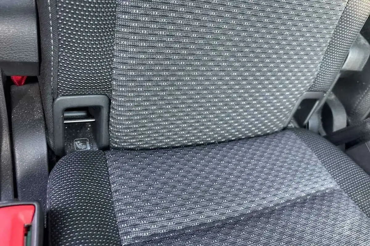 2021-volkswagen-touran-15-tsi-se-family-dsg-big-24