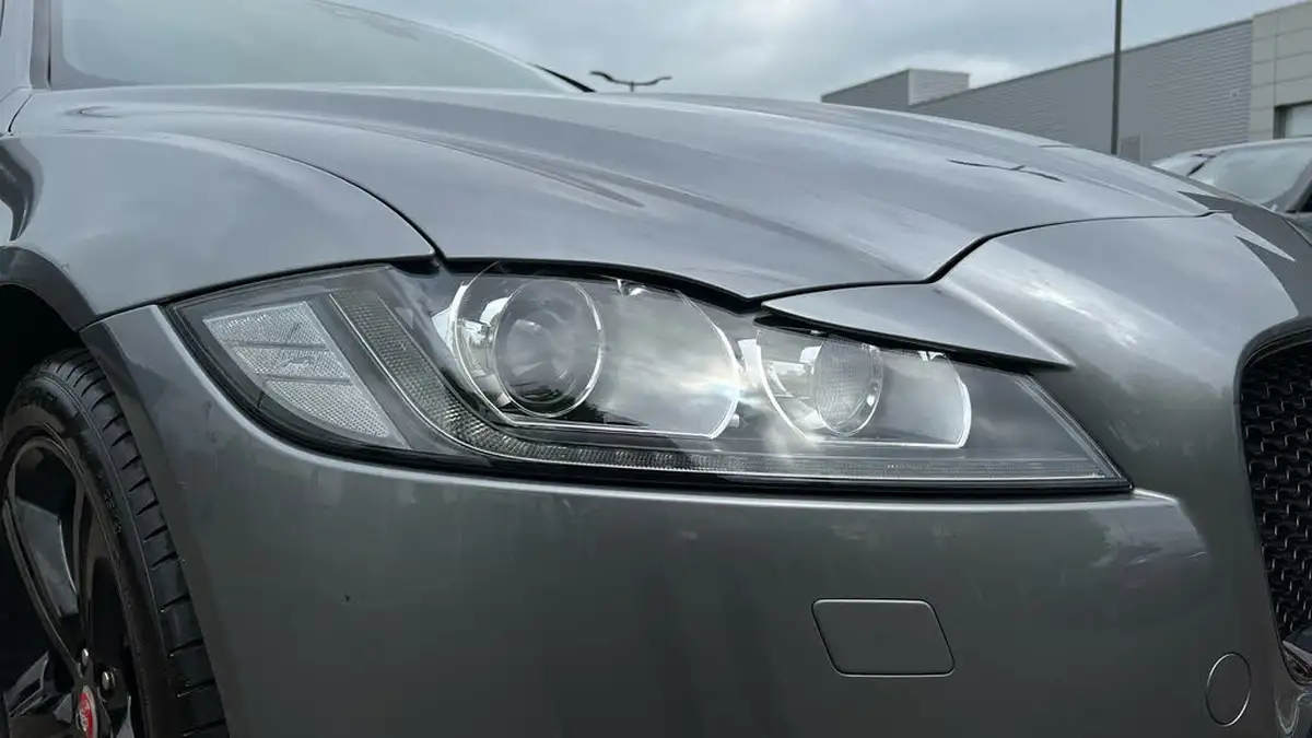2020-jaguar-xf-20i-r-sport-250ps-saloon-4d-big-16