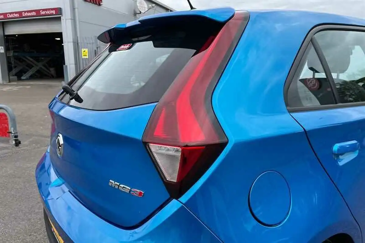 2023-mg-mg3-15-vti-tech-exclusive-nav-big-31