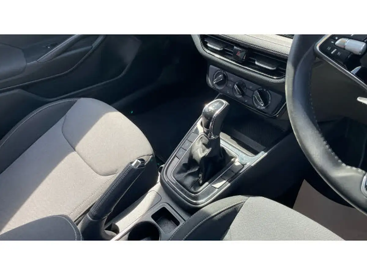 2024-skoda-fabia-15-tsi-colour-edition-big-13