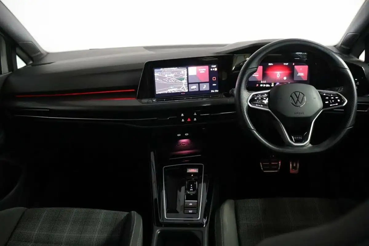 2023-volkswagen-golf-20tdi-gtd-big-2