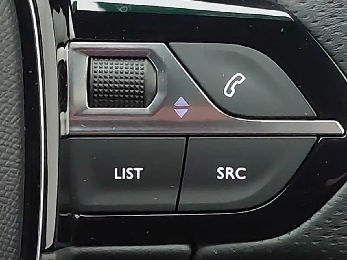 2024-peugeot-3008-suv-12-puretech-gt-136ps-hybrid-e-dsc6-big-12