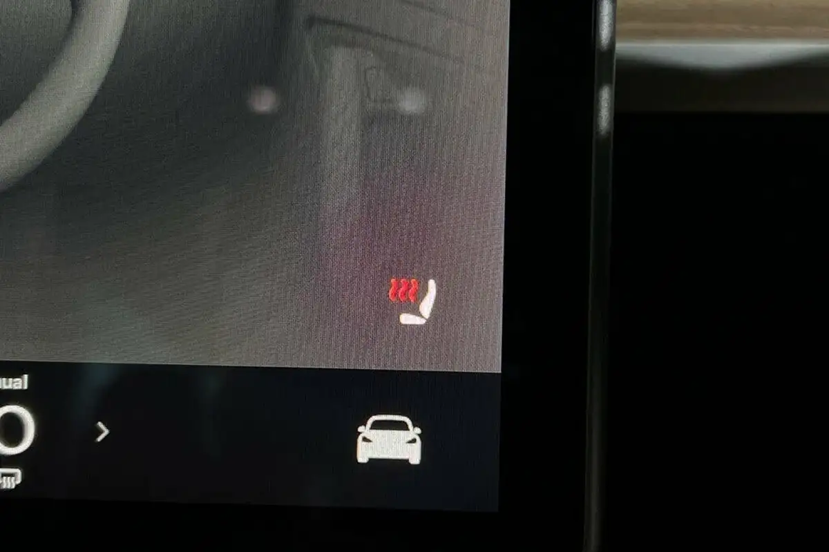 2020-tesla-model-3-e-long-range-big-29