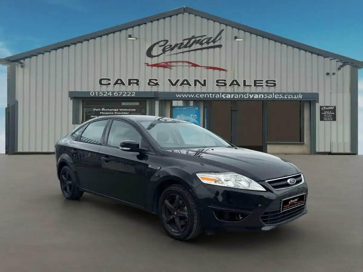 2012-ford-mondeo-20tdci-edge-140-hatchback-big-0