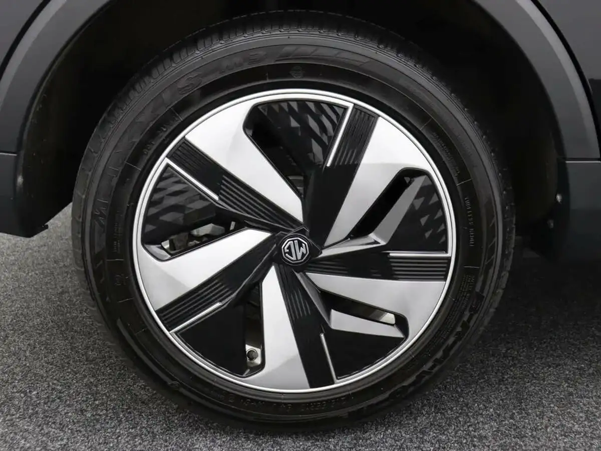 2024-mg-zs-suv-e-trophy-connect-ev-176ps-big-5