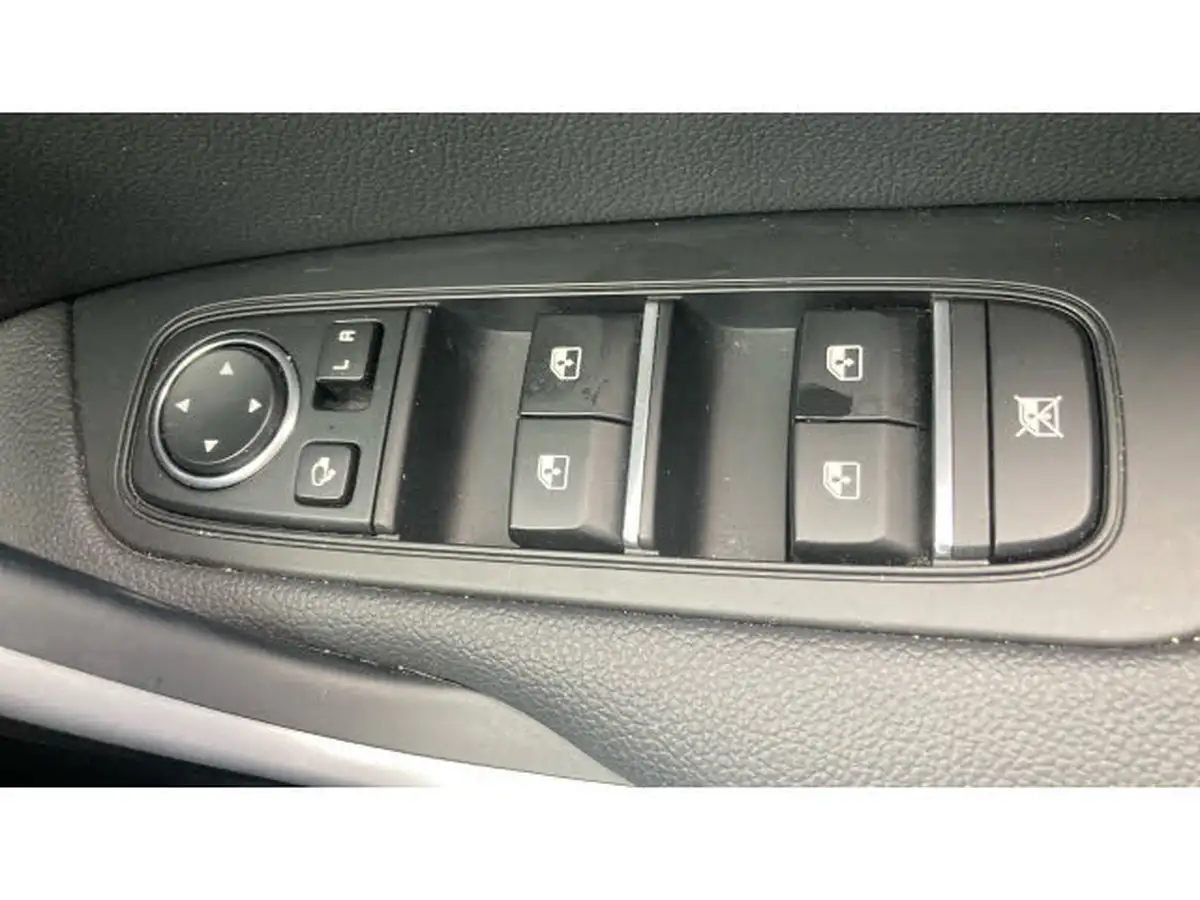 2022-kia-xceed-10-t-gdi-connect-big-24