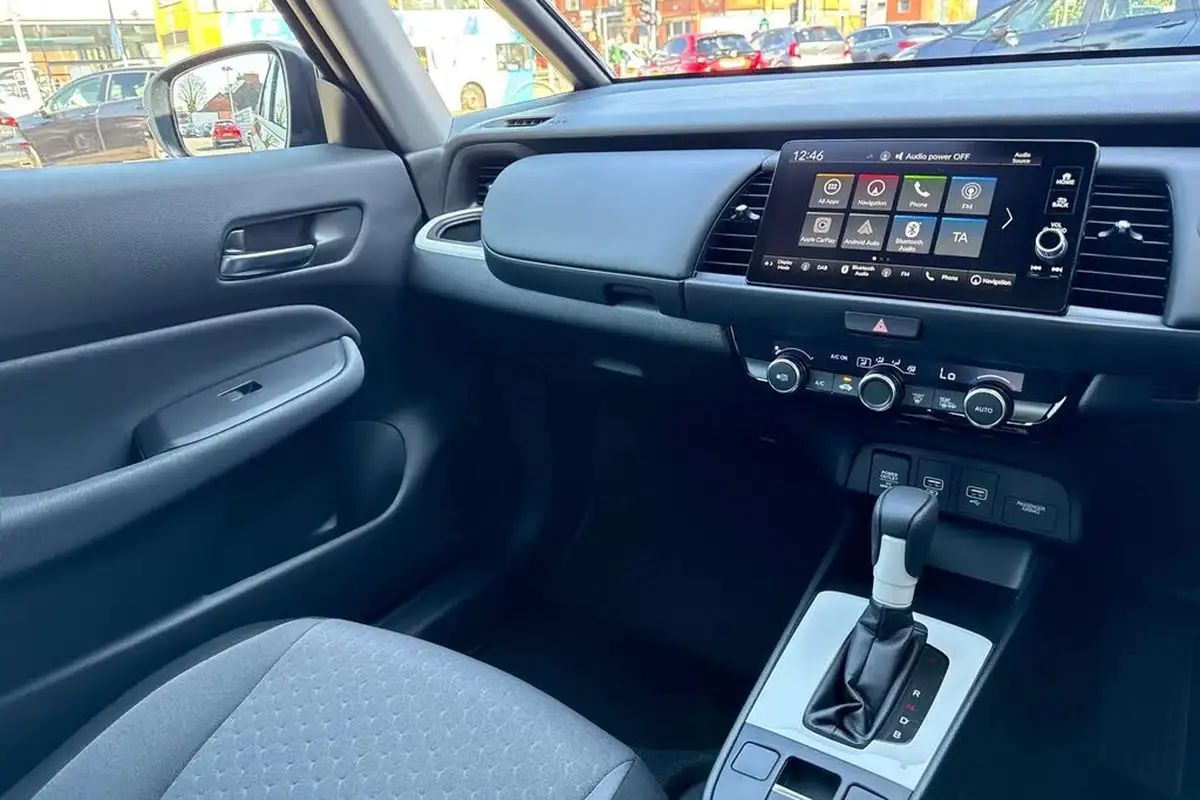 2025-honda-jazz-15-i-mmd-elegance-big-34