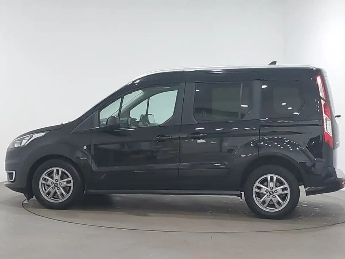 2022-ford-tourneo-connect-15-titanium-120ps-ecoblue-1499cc-powershift-big-3