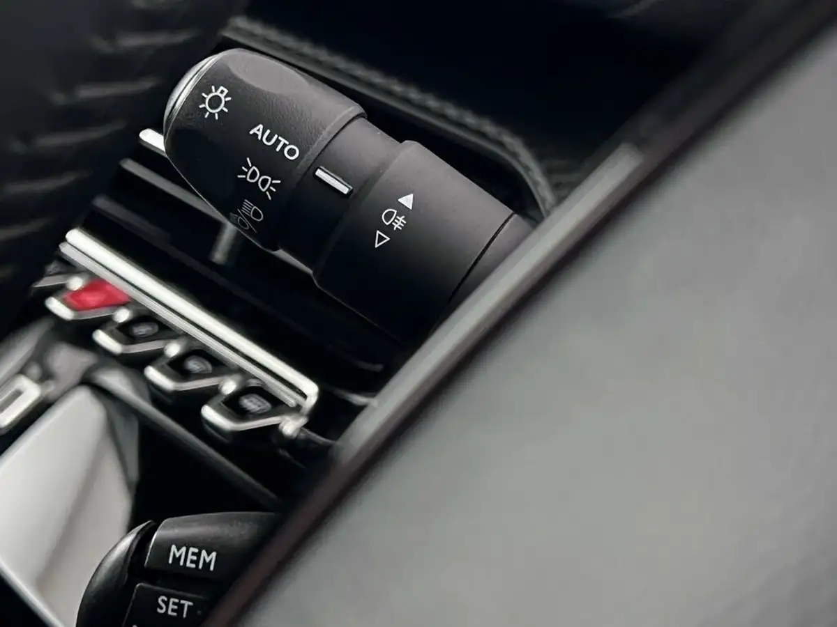 2021-peugeot-2008-suv-12-puretech-allure-100bhp-big-20